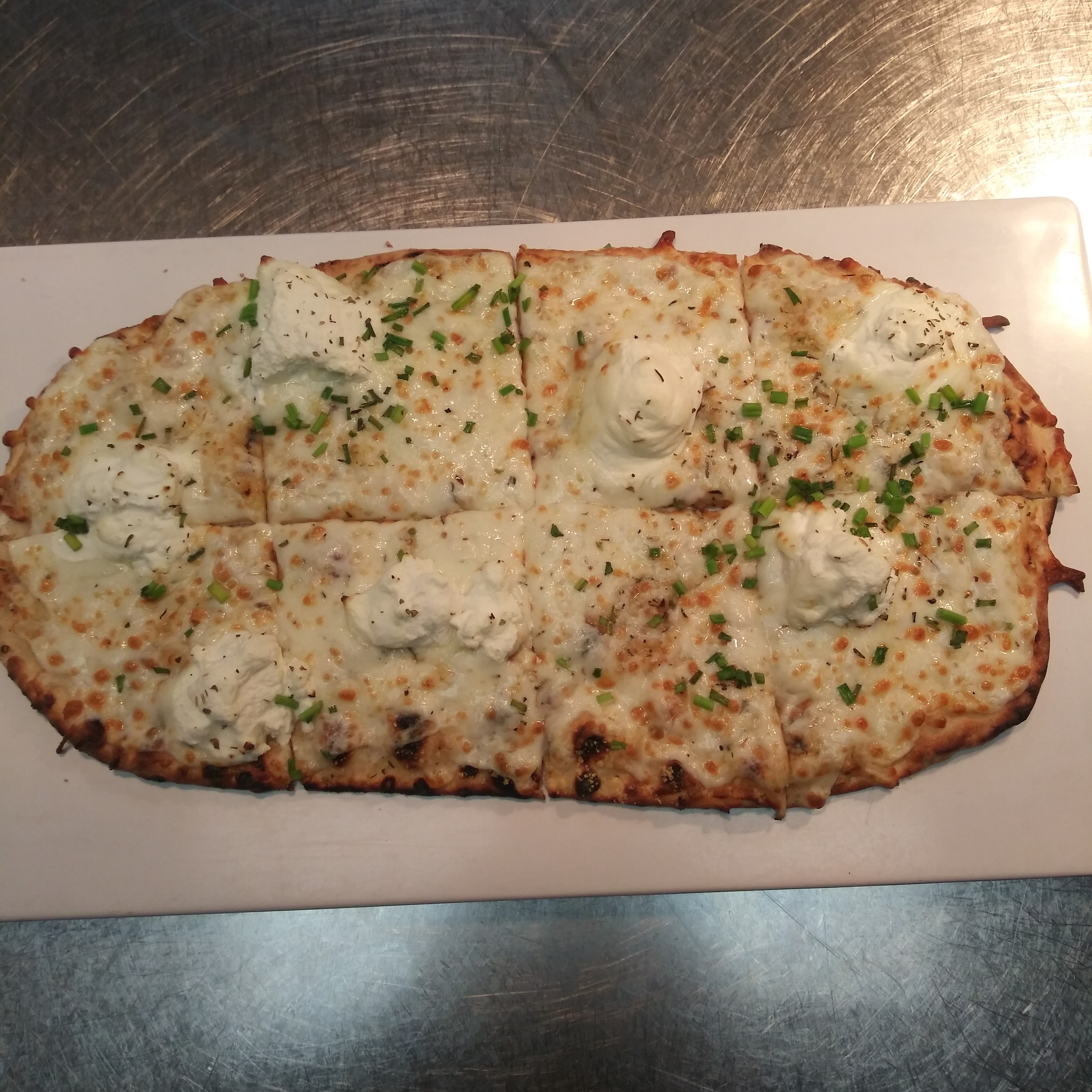 Order 4 Cheese Garlic Flatbread food online from The Bungalow Alehouse store, Ashburn on bringmethat.com