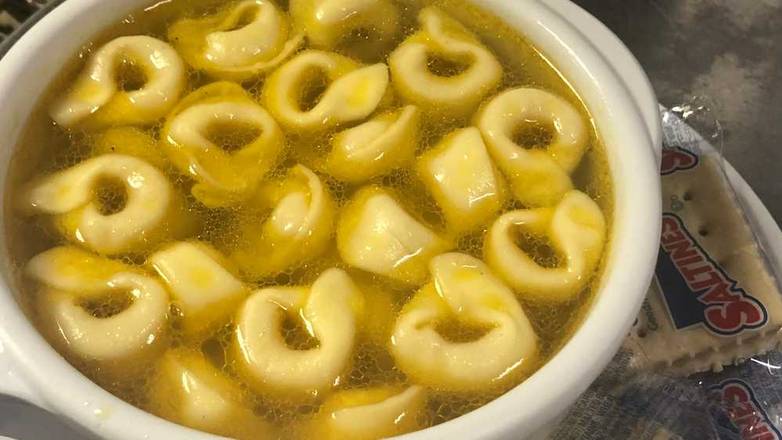 Order Tortellini Soup food online from Il Forno Pizzeria store, Deerfield on bringmethat.com