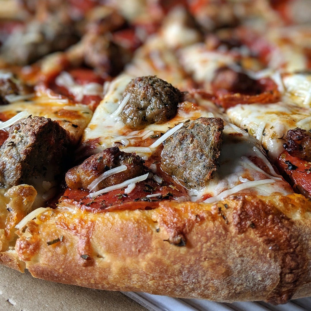 Order Motor City Meatball Pizza - Small 10'' food online from Cottage Inn Pizza store, Dexter on bringmethat.com