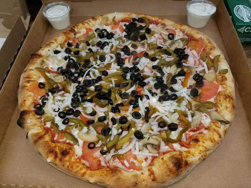 Order Veggie Pizza food online from Pizza Italia store, Pittsburgh on bringmethat.com