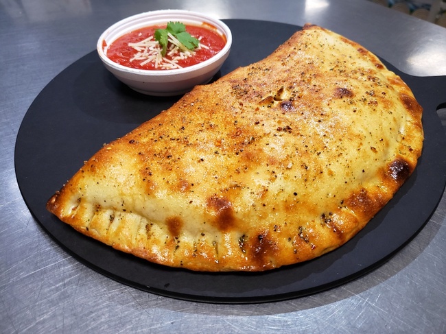 Order Mac-N-Cheese Calzone food online from Pizza Artista Baton Rouge store, Baton Rouge on bringmethat.com