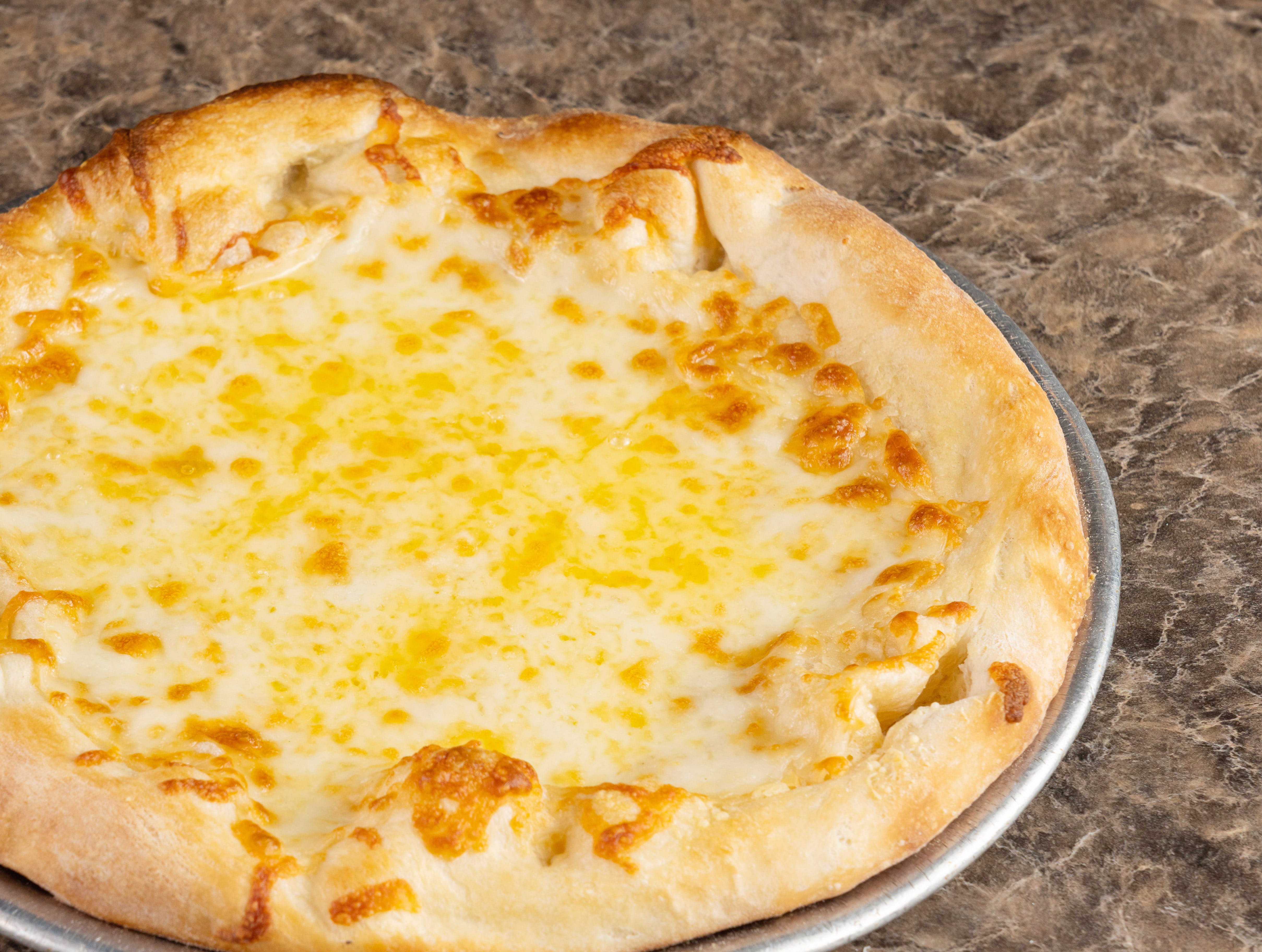 Order White Pizza - Small 10'' food online from Mario Pizza & Pasta store, Seabrook on bringmethat.com