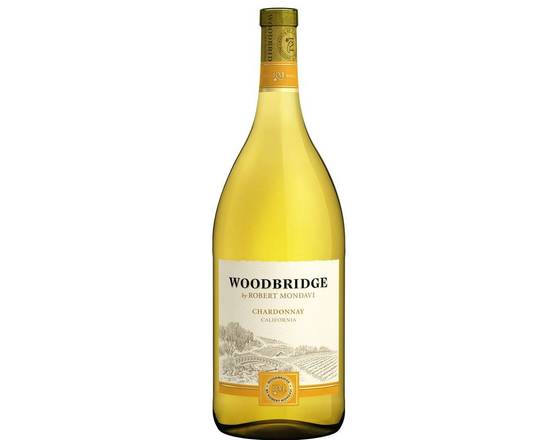 Order Woodbridge Chardonnay, 1.5L white wine (13.5% ABV) food online from NEWBRIDGE WINES & SPIRITS CORP store, Levittown on bringmethat.com