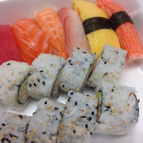 Order Tokyo Combo food online from Sushi Zen Maru store, Long Beach on bringmethat.com
