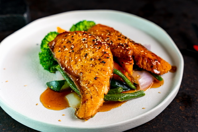 Order Grilled Salmon Teriyaki food online from Kinha Sushi store, Garden City on bringmethat.com