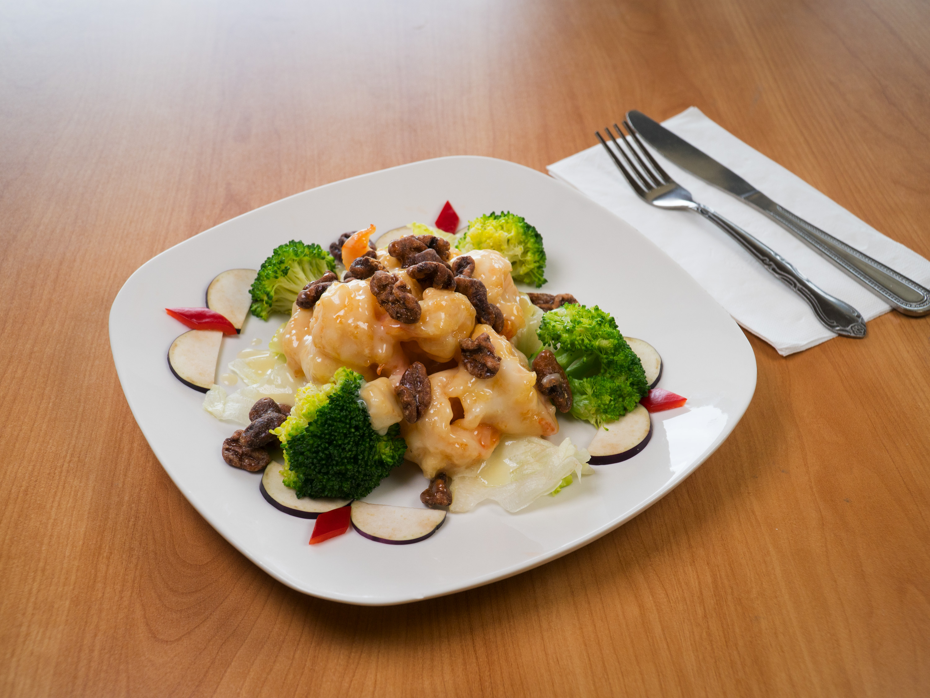 Order H16. Crispy Shrimp with Walnut food online from Szechuan Taste store, Woodbridge on bringmethat.com