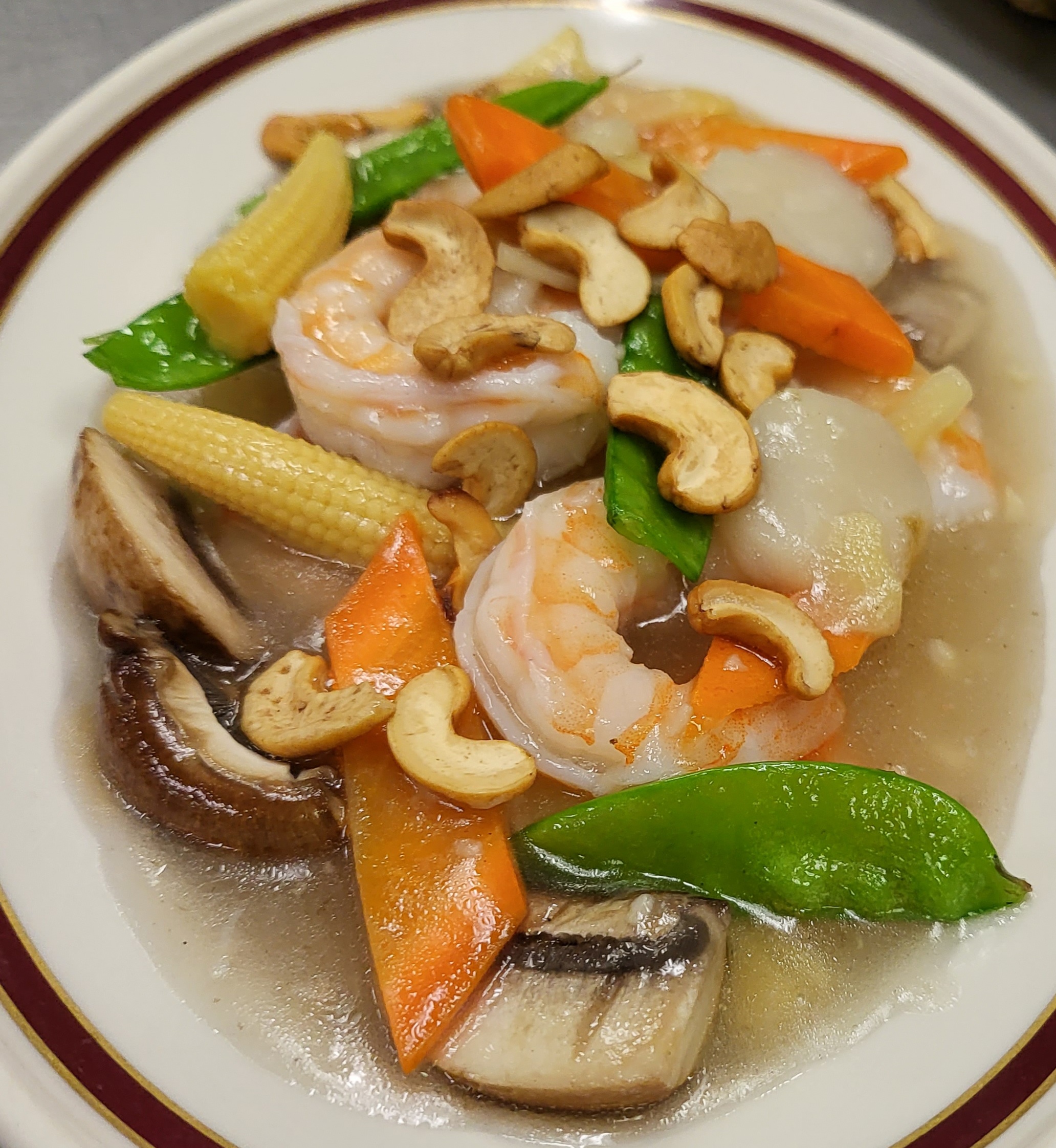 Order SF01. Cashew Shrimp food online from Dragon Palace Chinese Restaurant store, Davenport on bringmethat.com