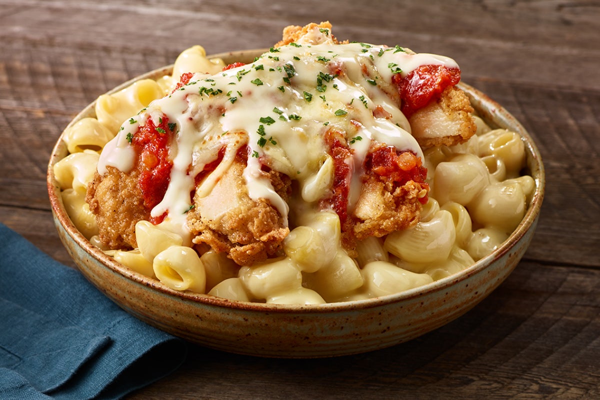 Order  Crispy Chicken Mac ‘n Cheese  food online from Ruby Tuesdays store, Evans on bringmethat.com