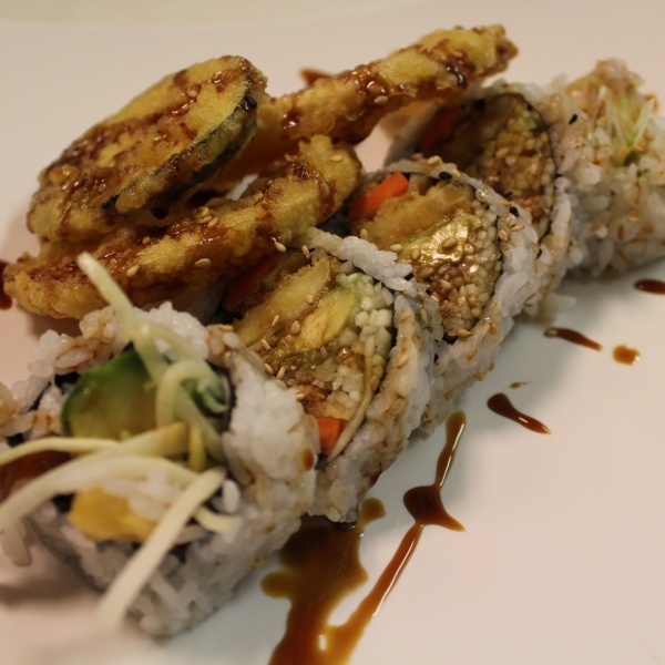 Order Vegetable Tempura Roll food online from Sushi Dan store, Studio City on bringmethat.com