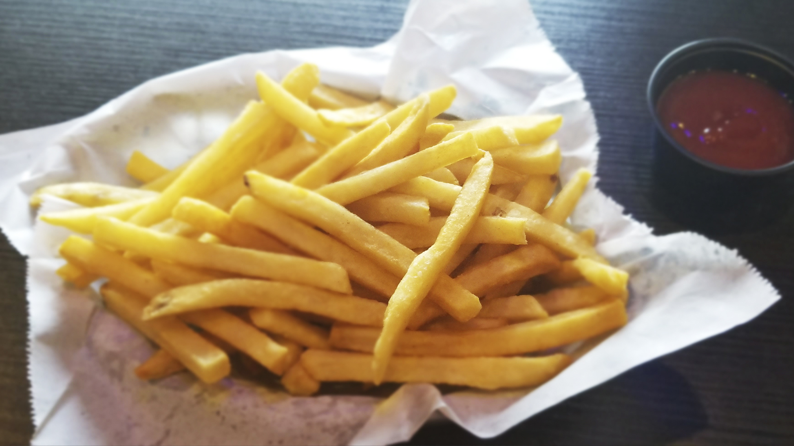 Order Regular Fries food online from Sia Fusion Eatery store, Newark on bringmethat.com