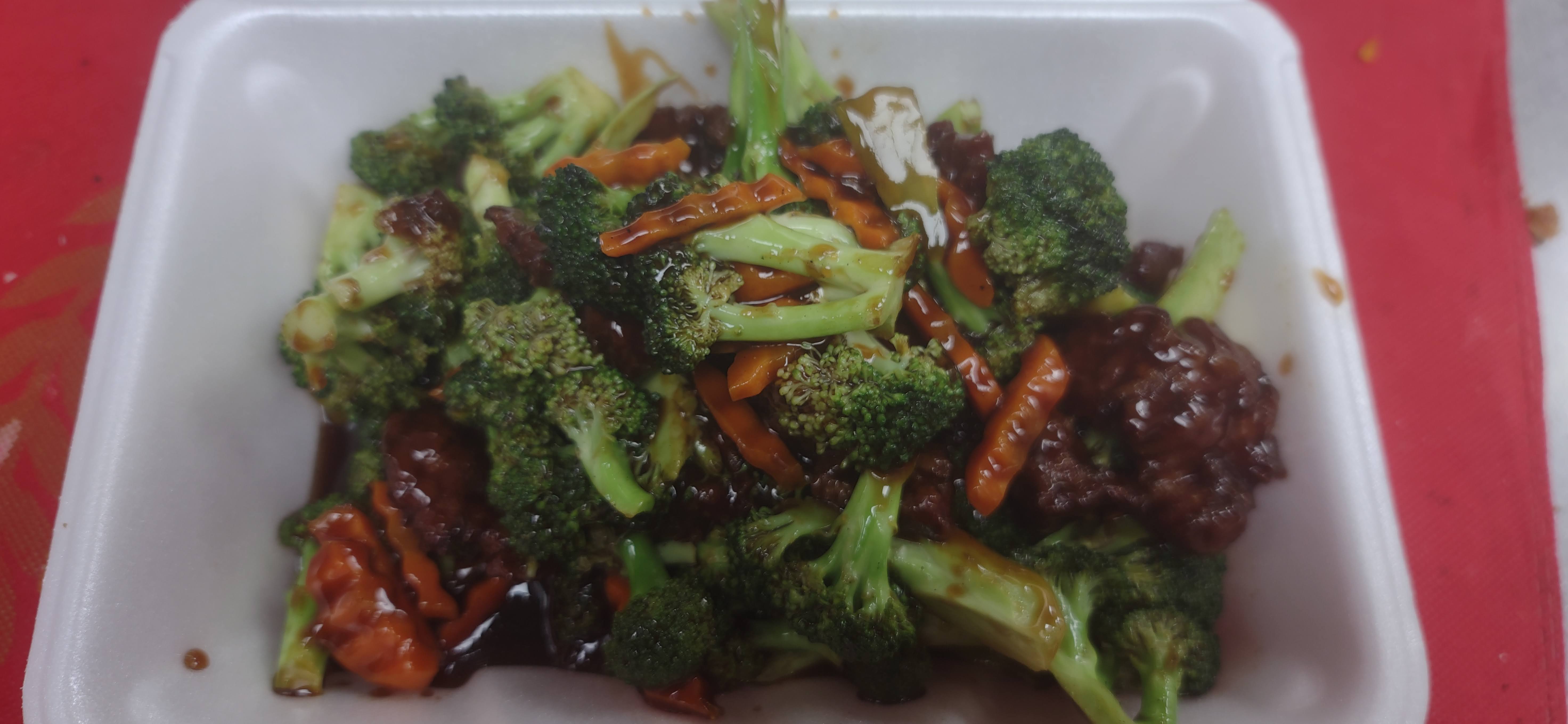 Order 132. Beef with Broccoli  food online from China Wok store, Lima on bringmethat.com