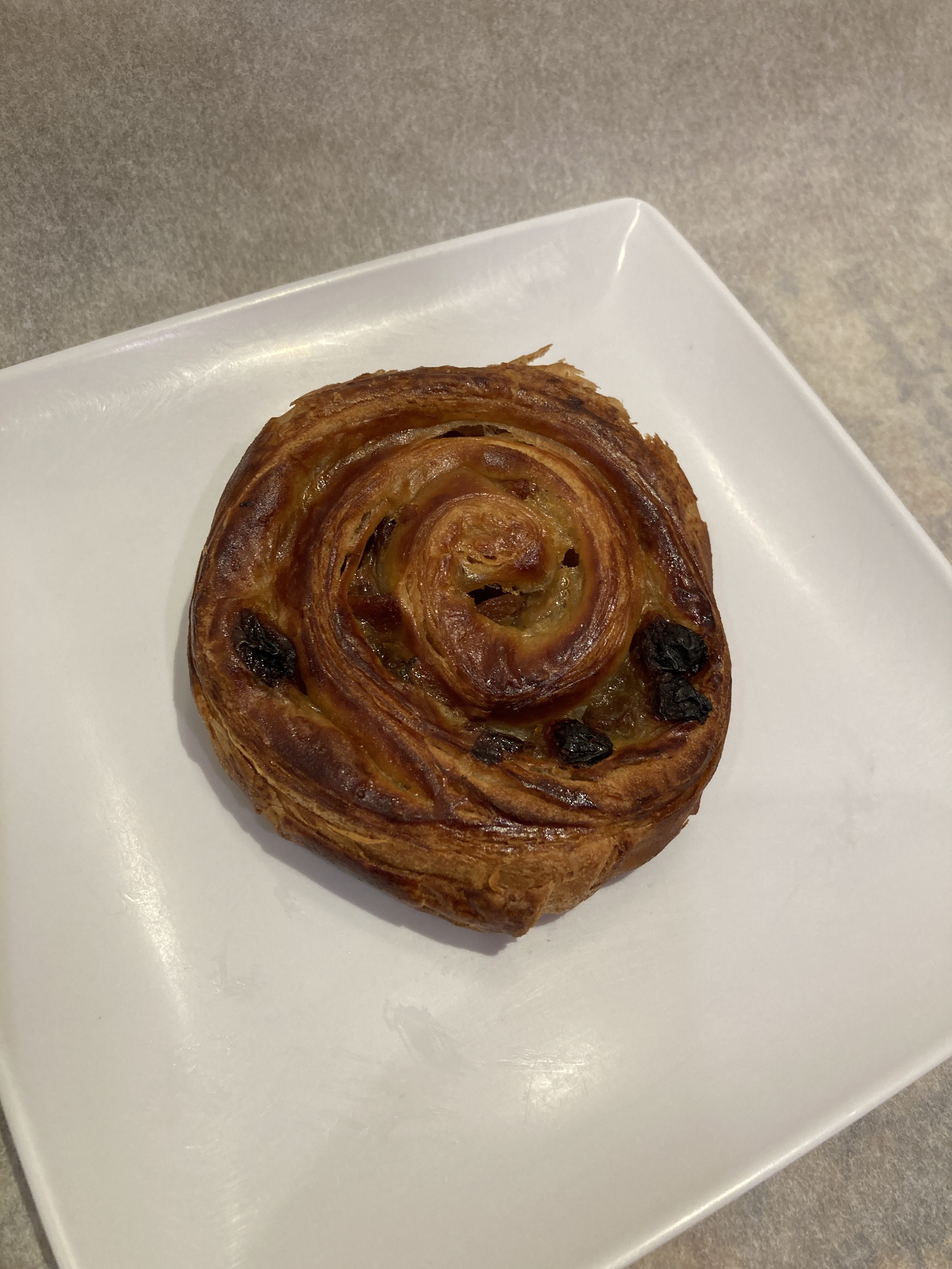 Order Raisin Roll  food online from Gio Bakery store, Glendale on bringmethat.com