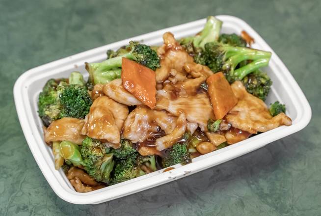 Order 64. Chicken with Broccoli 芥兰鸡 food online from Chopstick House store, Mount Laurel on bringmethat.com