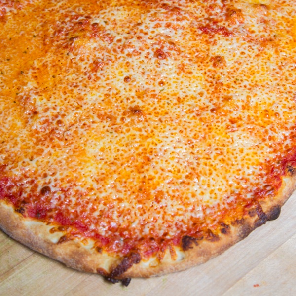 Order Deluxe Cheese Pizza food online from La Vals Pizza store, Berkeley on bringmethat.com