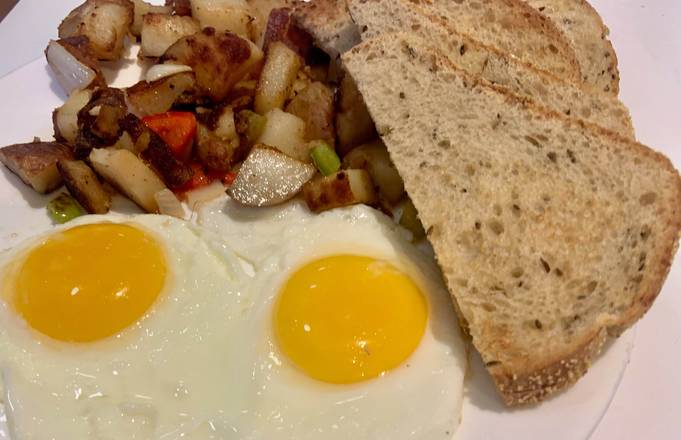 Order 2 Egg Breakfast food online from Cafe 50's store, Los Angeles on bringmethat.com