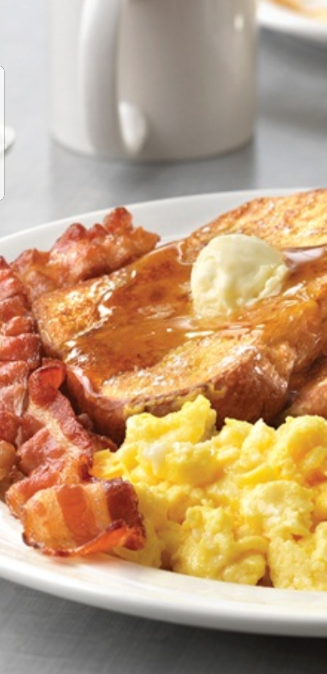 Order French toast bacon and eggs Platter  food online from Bedford gourmet food store, Brooklyn on bringmethat.com