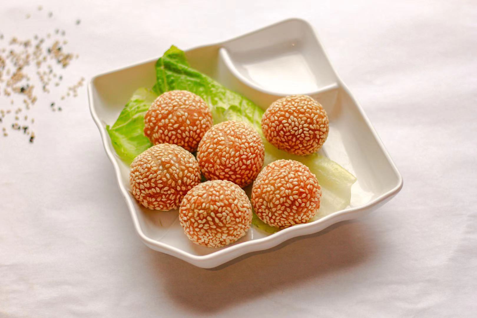 Order A9. Fried Sesame Ball 炸芝麻球 food online from Noodle & I store, West Lafayette on bringmethat.com