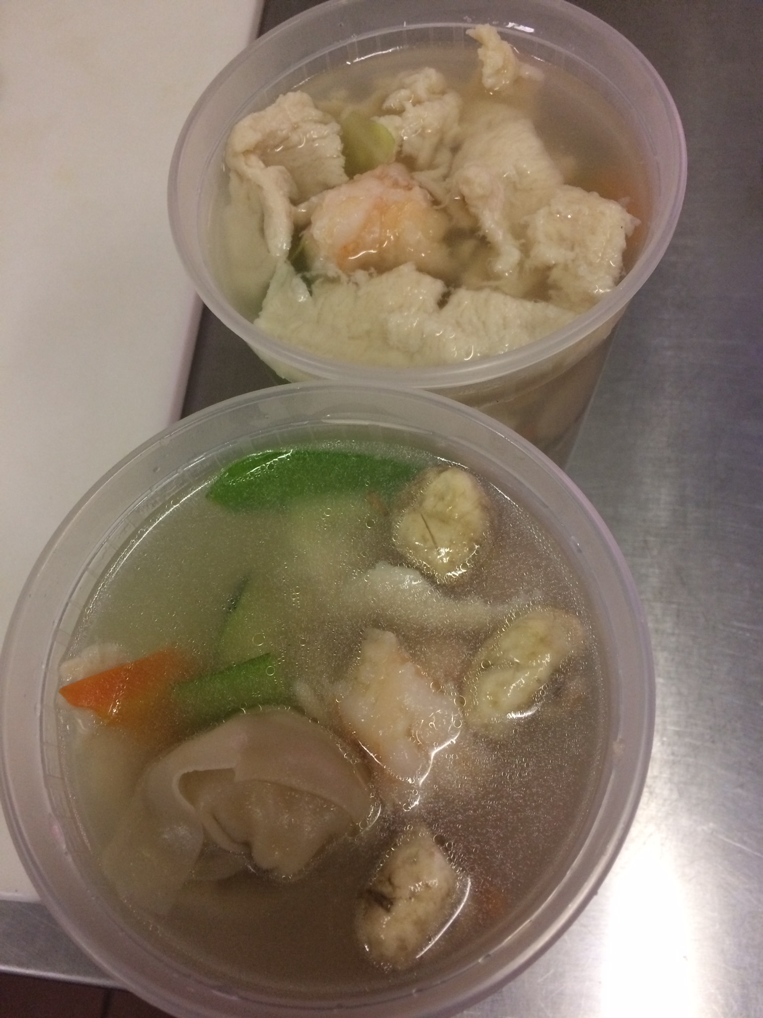 Order Wor Wonton Soup food online from No. 1 Chef store, Gardena on bringmethat.com