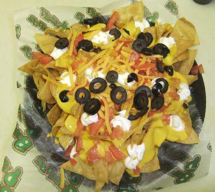 Order Classic Nachos  food online from Beggars Pizza store, Chicago on bringmethat.com