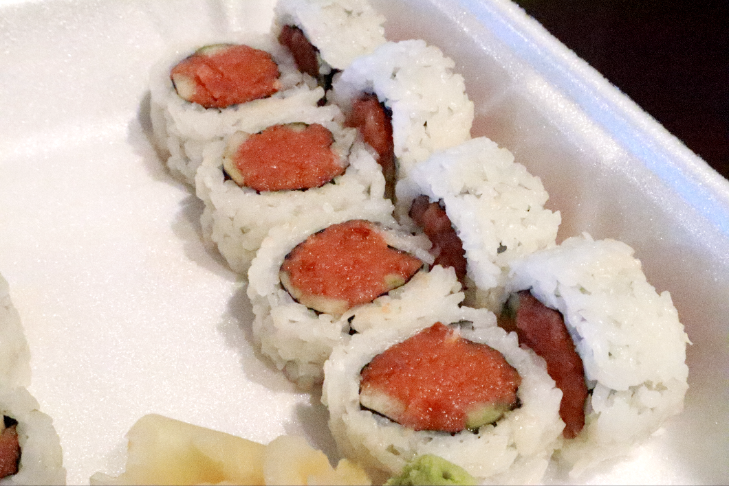 Order Spicy Tuna Roll food online from Mr. Sushi store, Valencia on bringmethat.com