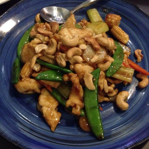 Order 417. Chicken with Cashew Nuts food online from Makli Restaurant store, San Francisco on bringmethat.com