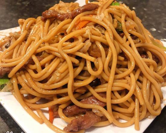 Order Beef Lo Mein food online from Fortune China store, Garfield on bringmethat.com