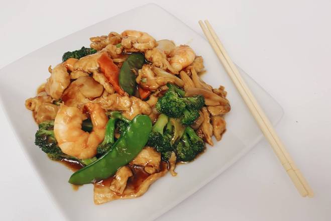 Order Dragon and Phoenix 龙凤配 food online from Double Dragon 2 store, Louisville on bringmethat.com