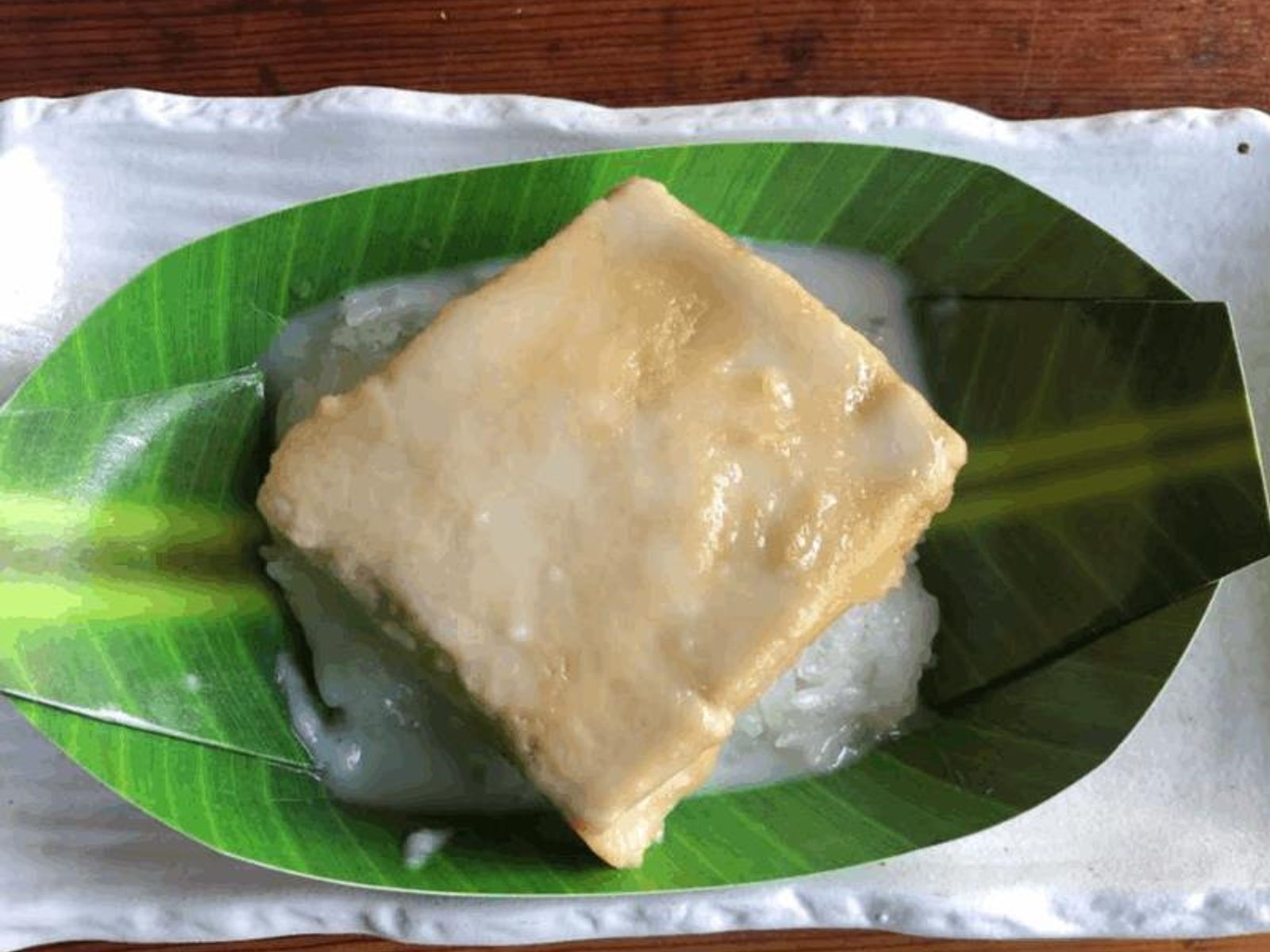 Order D6. Thai Sweet Sticky Rice with Custard food online from Meesen Thai Eatery store, Portland on bringmethat.com