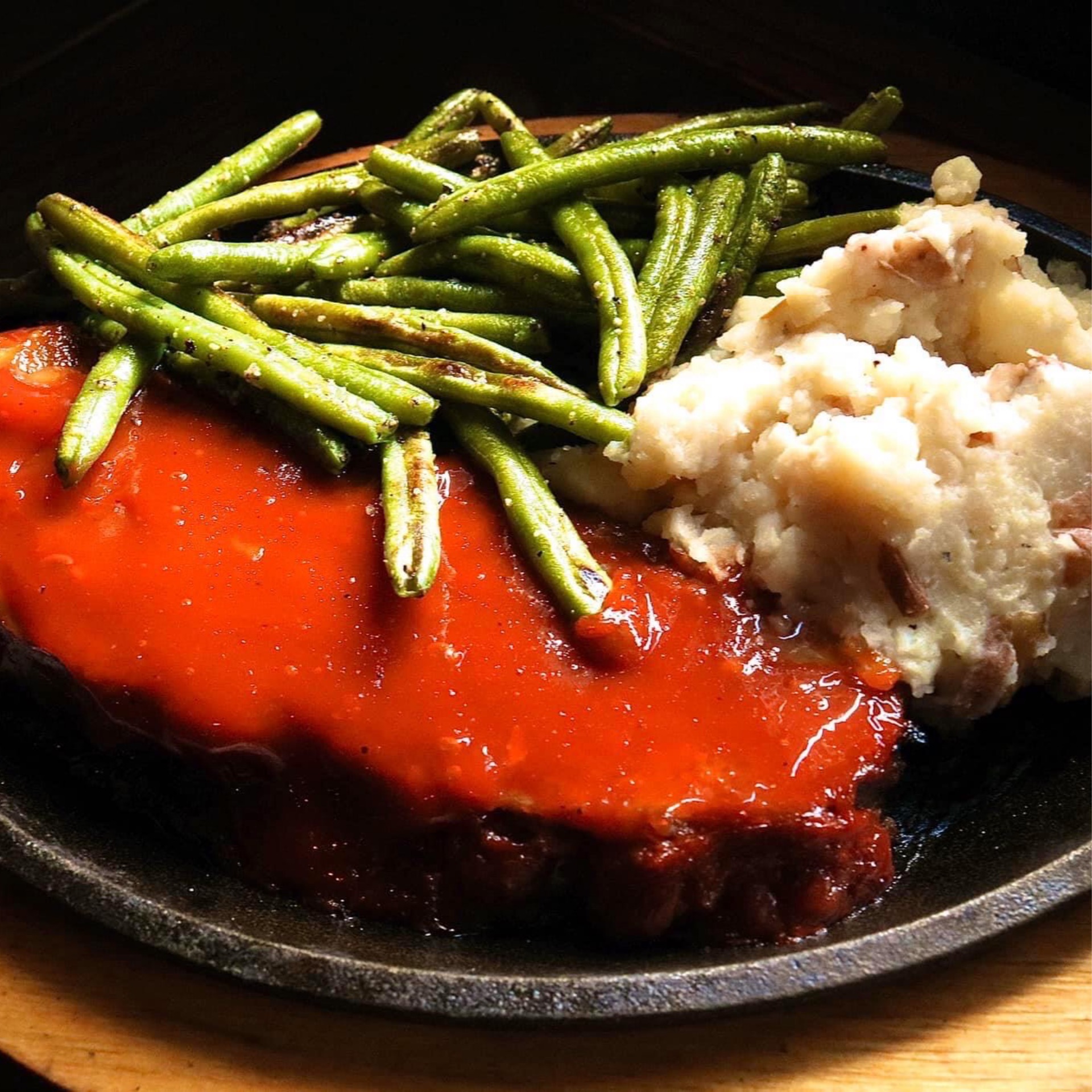 Order Ma... Meatloaf! food online from Romanos store, Riverside on bringmethat.com