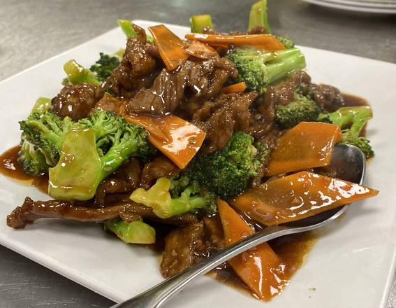 Order Sautéed Broccoli Beef food online from Pepper Twins store, Houston on bringmethat.com