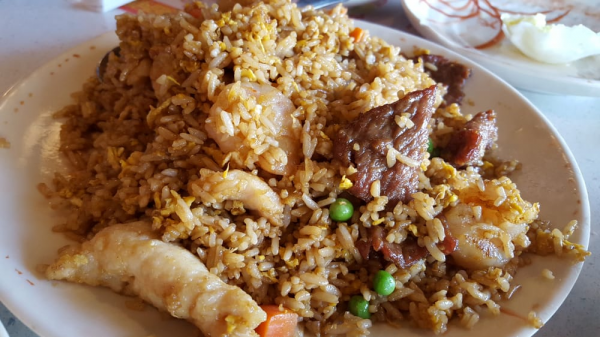 Order 122. House Special Fried Rice food online from Golden Wall Restaurant store, La Mirada on bringmethat.com