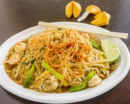 Order Shrimp Pad Thai food online from Sultan Wok Chinese, Sushi & Thai store, West Windsor on bringmethat.com