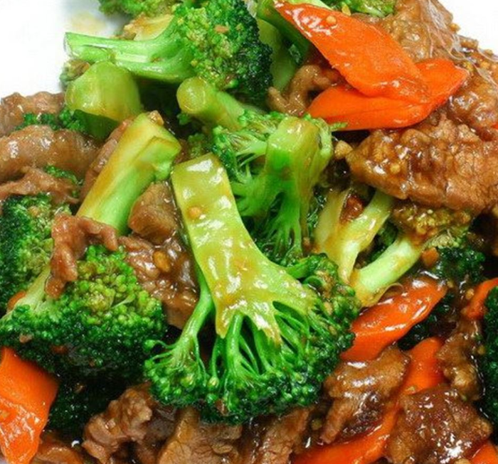 Order C4. Beef with Broccoli Special Combo Plate  food online from Jade Dragon store, Akron on bringmethat.com