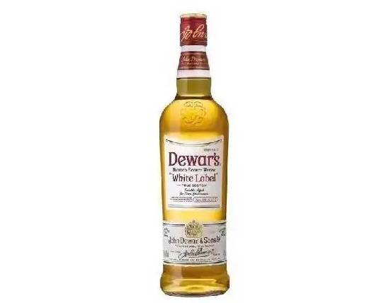 Order Dewar's White Label, 750mL whiskey (40.0% ABV) food online from Bushwick store, Brooklyn on bringmethat.com