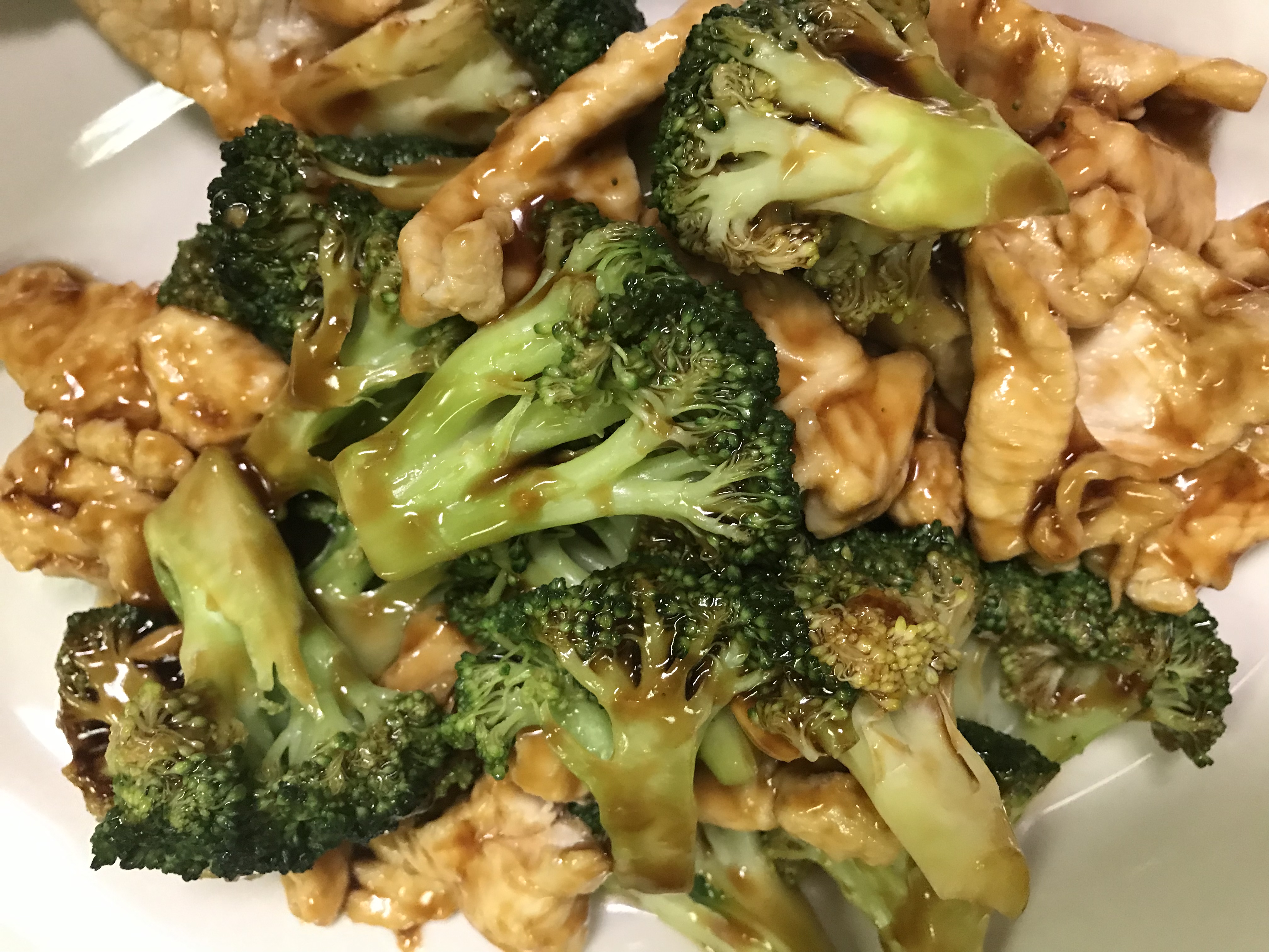 Order 27. Chicken with Broccoli food online from Sun Luck Garden store, Cleveland on bringmethat.com
