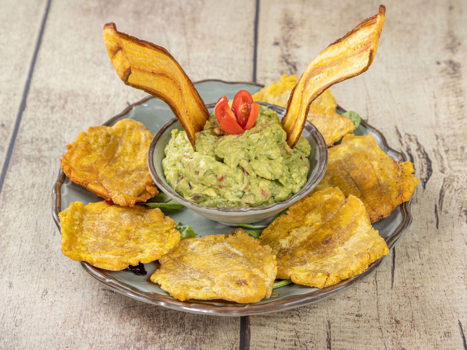 Order Guacamole con tostones food online from Brisas Colombianas North Plainfield store, North Plainfield on bringmethat.com