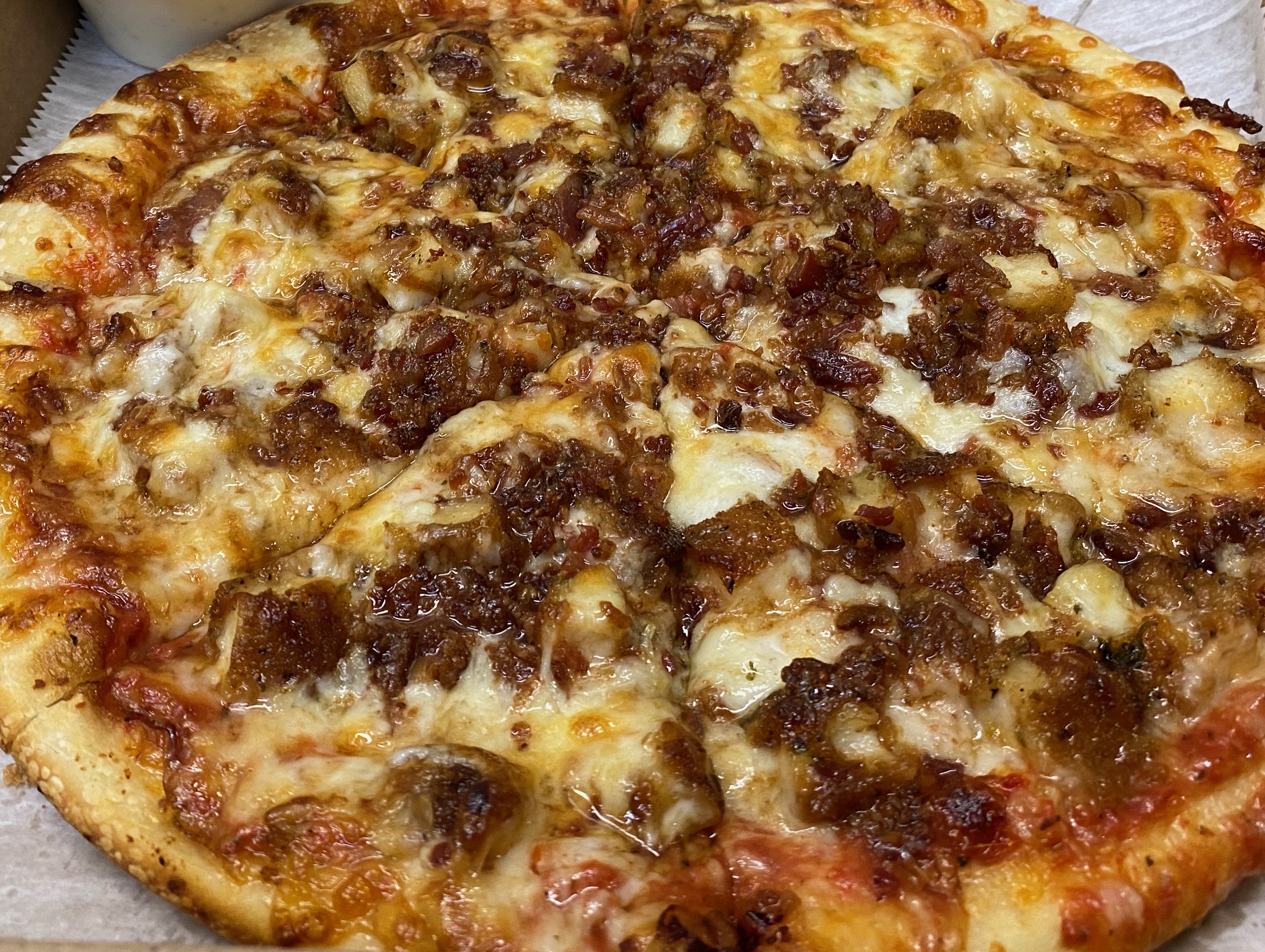 Order 18" Hot Honey BBQ Bacon food online from Famous Pizza store, Paramus on bringmethat.com