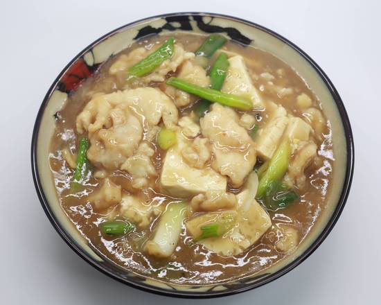 Order CN1. Chicken and Tofu w/ Oyster Sauce 蠔油豆腐雞 food online from Uncle Chen's Chinese Restaurant store, State College on bringmethat.com
