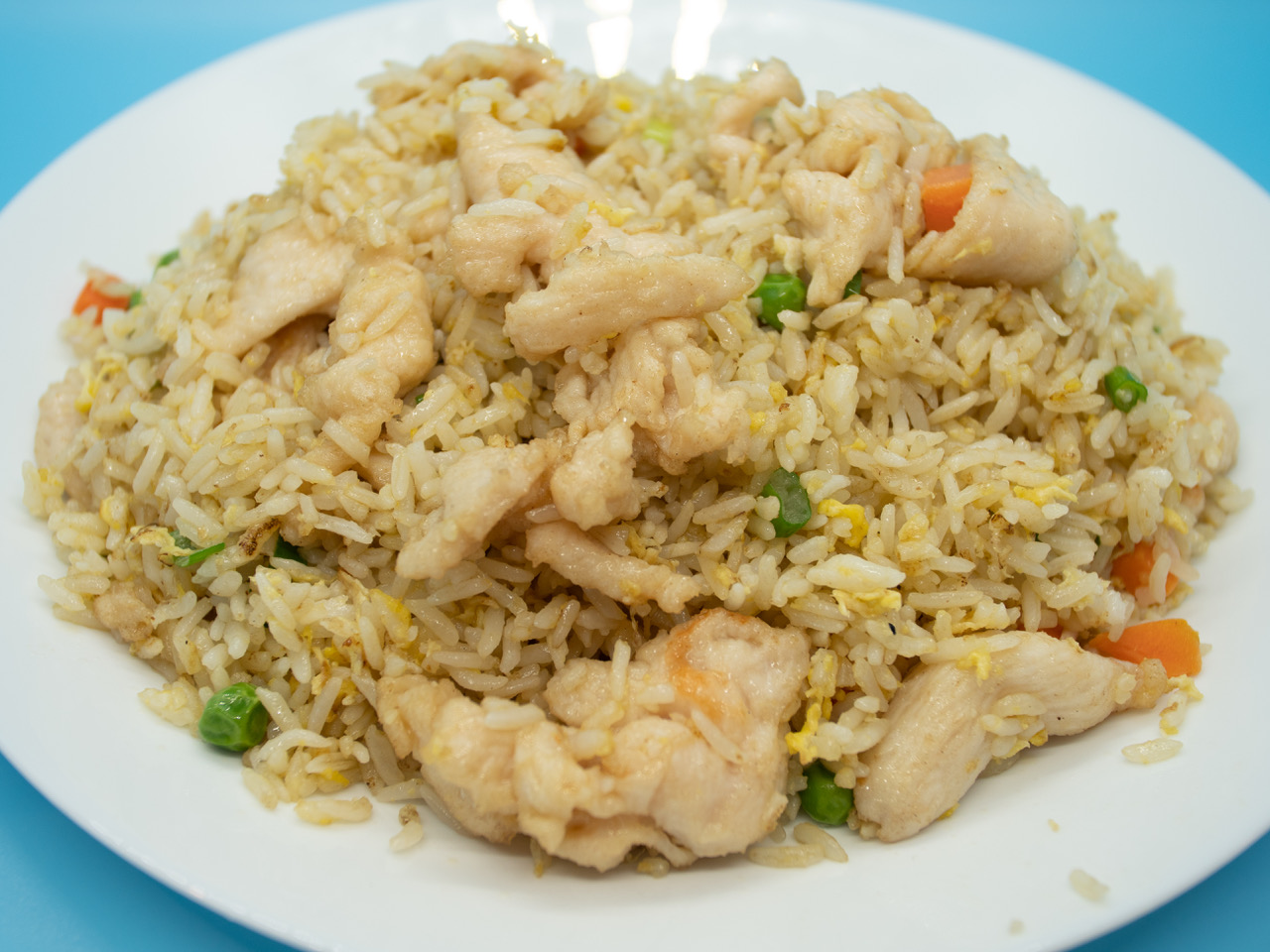 Order J1. Chicken Fried Rice  鸡肉炒饭 food online from Hai master kitchen store, Laguna Woods on bringmethat.com