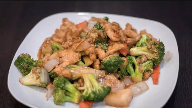 Order Chicken with Broccoli food online from China Bros store, Escondido on bringmethat.com