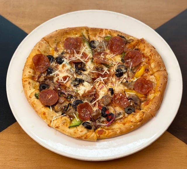 Order Americano Pizza - 10" food online from Empire Cafe store, Houston on bringmethat.com