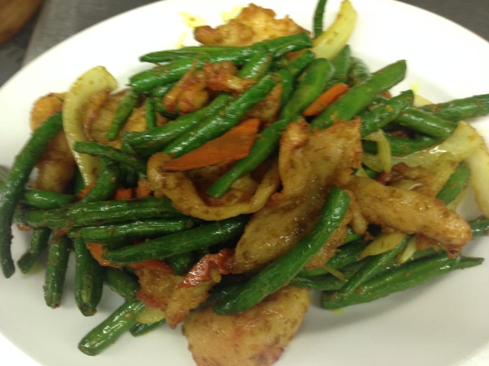 Order Lemongrass and String Bean Chicken food online from Chang's kitchen store, San Francisco on bringmethat.com