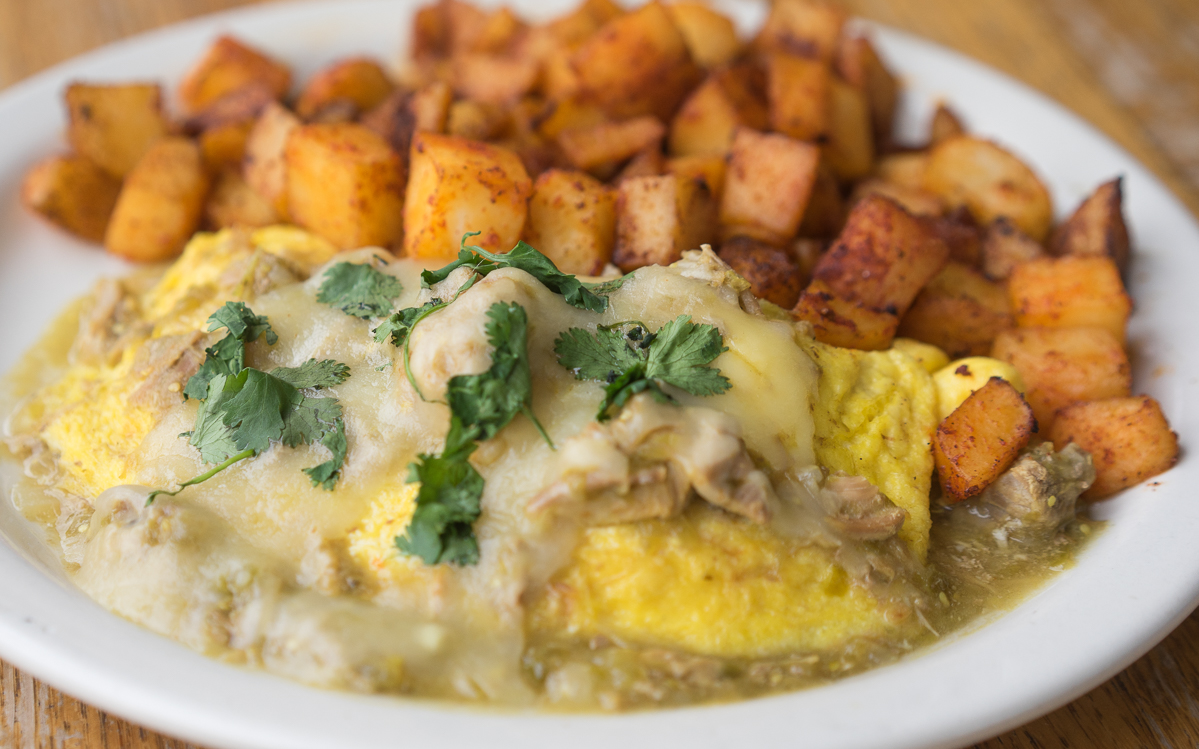 Order Chili Verde Omelet food online from Cafe 126 store, Ventura on bringmethat.com
