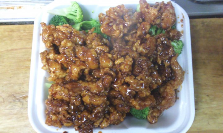 Order 85. Sizzling Chicken food online from Chinese American Restaurant store, Houston on bringmethat.com