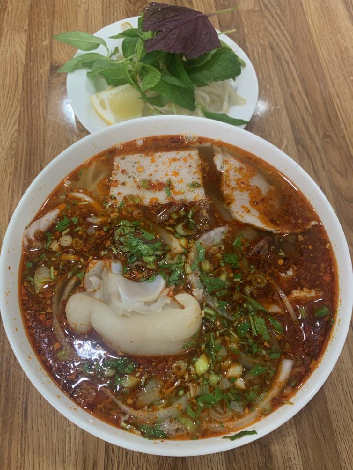 Order 1. Spicy Beef and Pork Rice Noodle Soup-Bun bo hue food online from Tuyet Mai store, San Francisco on bringmethat.com