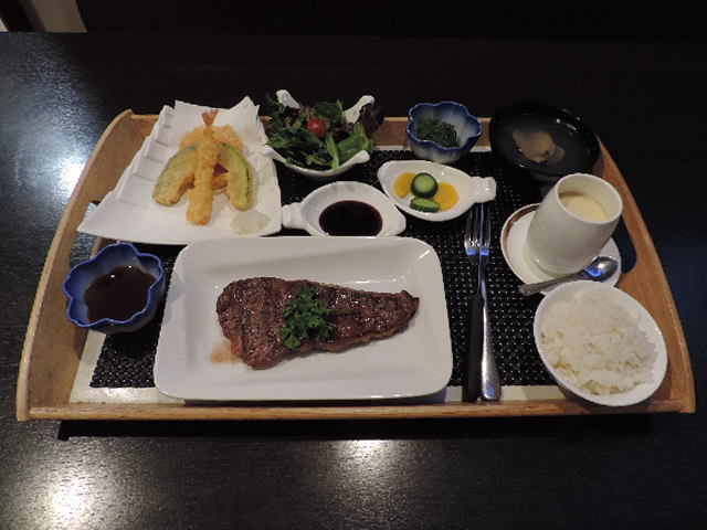 Order N3. Beef Steak Wazen food online from Icho Izakaya Fusion Cuisine store, Temple City on bringmethat.com
