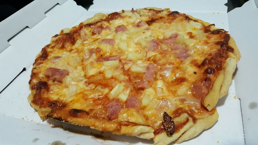 Order Small Ham and Pineapple Pizza food online from Barnaby's Family Inn of Niles store, Niles on bringmethat.com