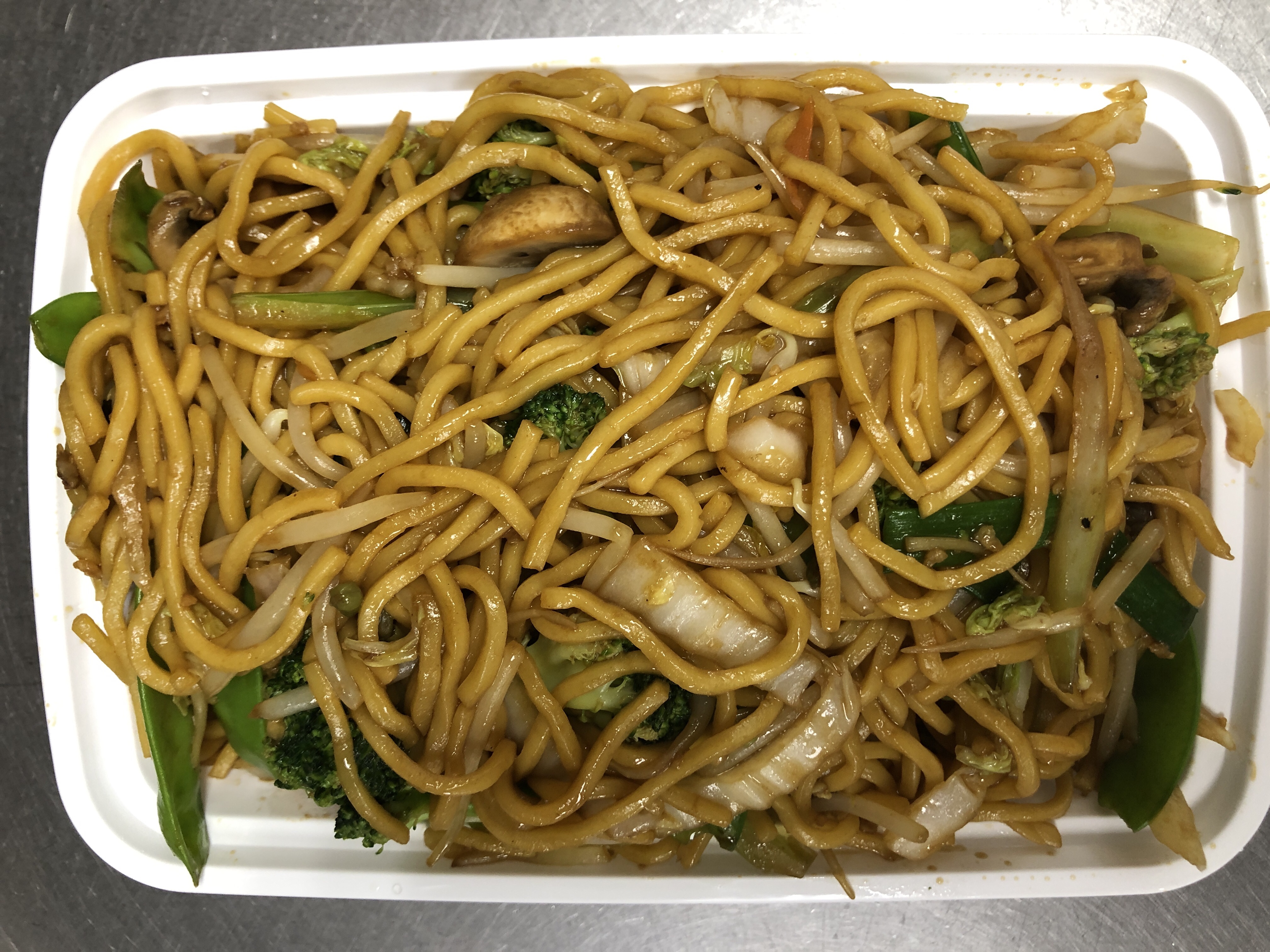 Order 117. Vegetable Lo Mein food online from Fortune East store, Garden City Park on bringmethat.com
