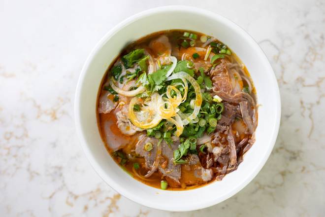 Order #7 Bun Bo Hue with Beef and Pork food online from Dua Vietnamese store, Hapeville on bringmethat.com