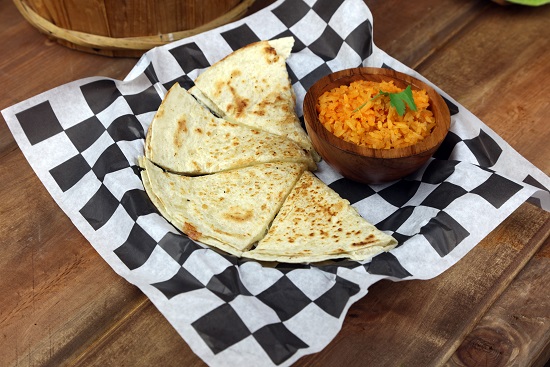Order Kids Cheese Quesadilla plate with Drink  food online from Pika Tortas Ahogadas store, Paramount on bringmethat.com